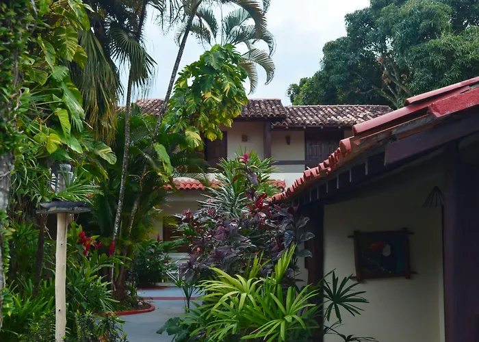 Pousada Fragata - Arraial D Ajuda - Melhor Localização e Atendimento